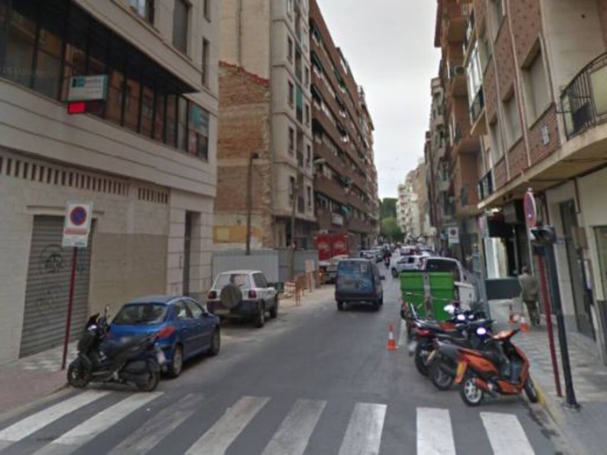 Teodoro Camino sigue cortada por obras desde Tinte a la Avenida España