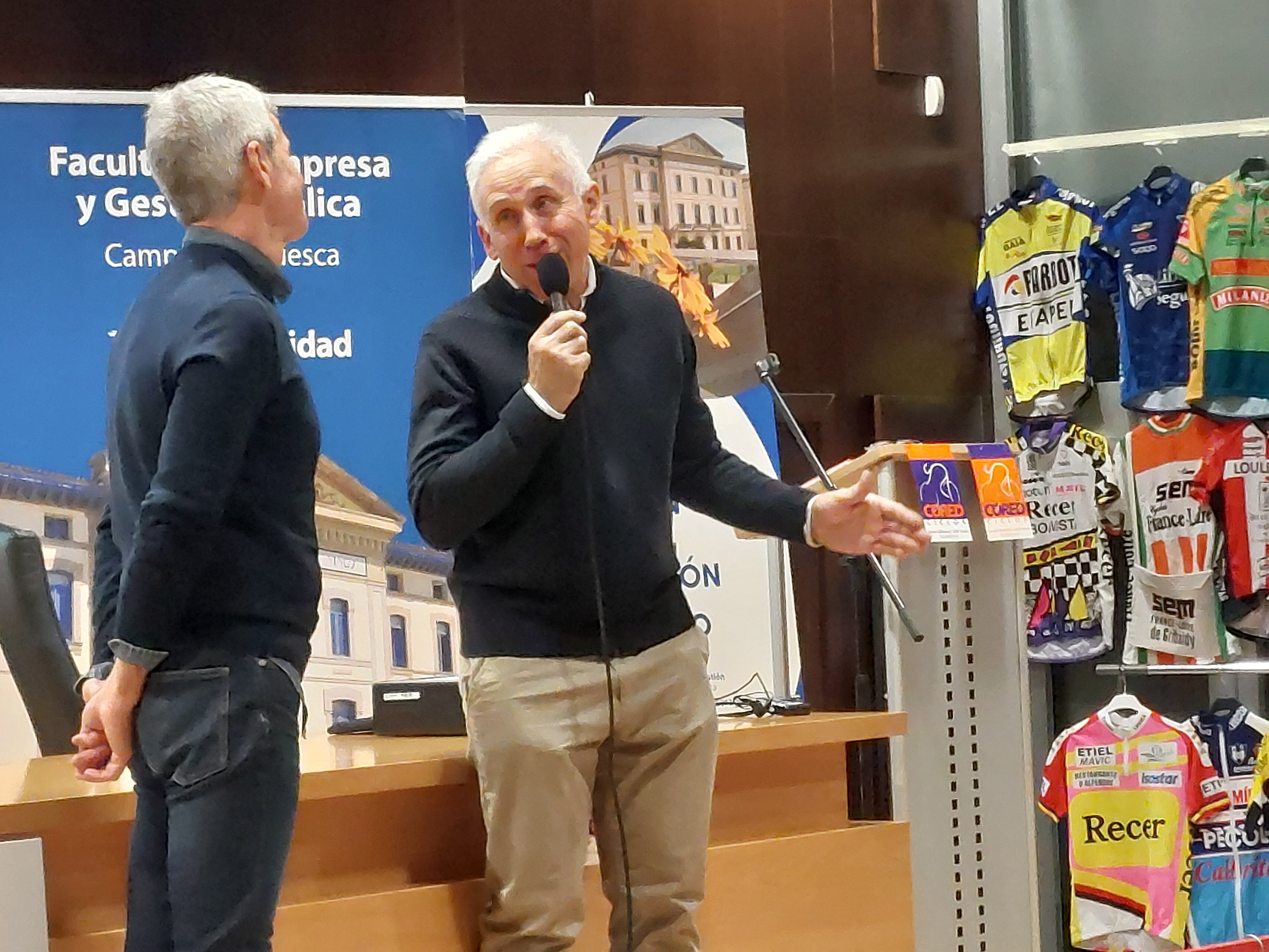 Miguel Ramón Cored, organizador de la charla sobre ciclismo del Barrio de San Martín