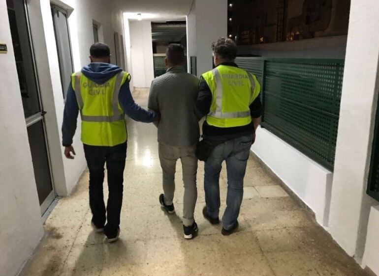 Detención por tráfico de personas