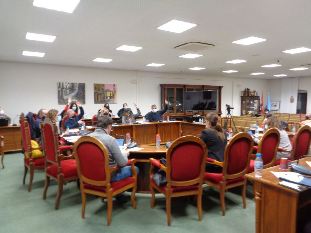 PSOE, IU y Podemos votaron en contra