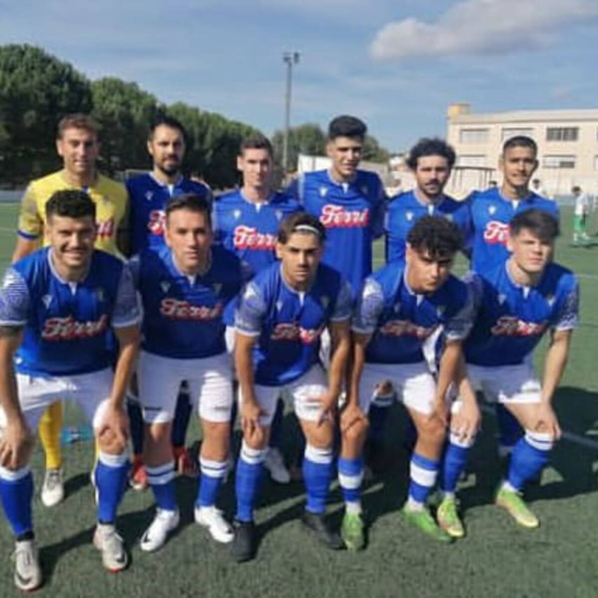 El Villena CF vence al Peña Madridista de Ibi en los penaltis y continúa en la Copa Nostra