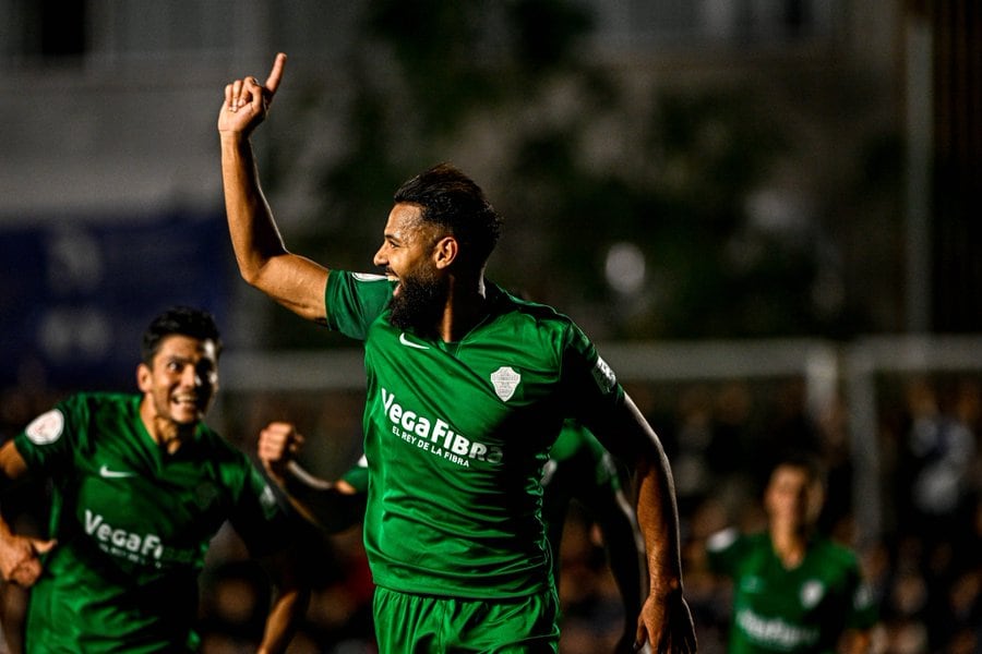 Mourad celebra su gol, el primero del Elche ante el Europa