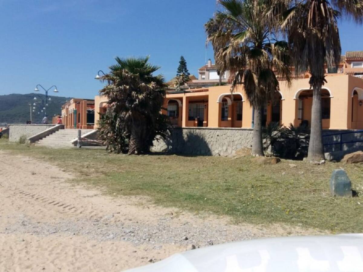 Las playas de Algeciras, a punto para su uso desde este lunes