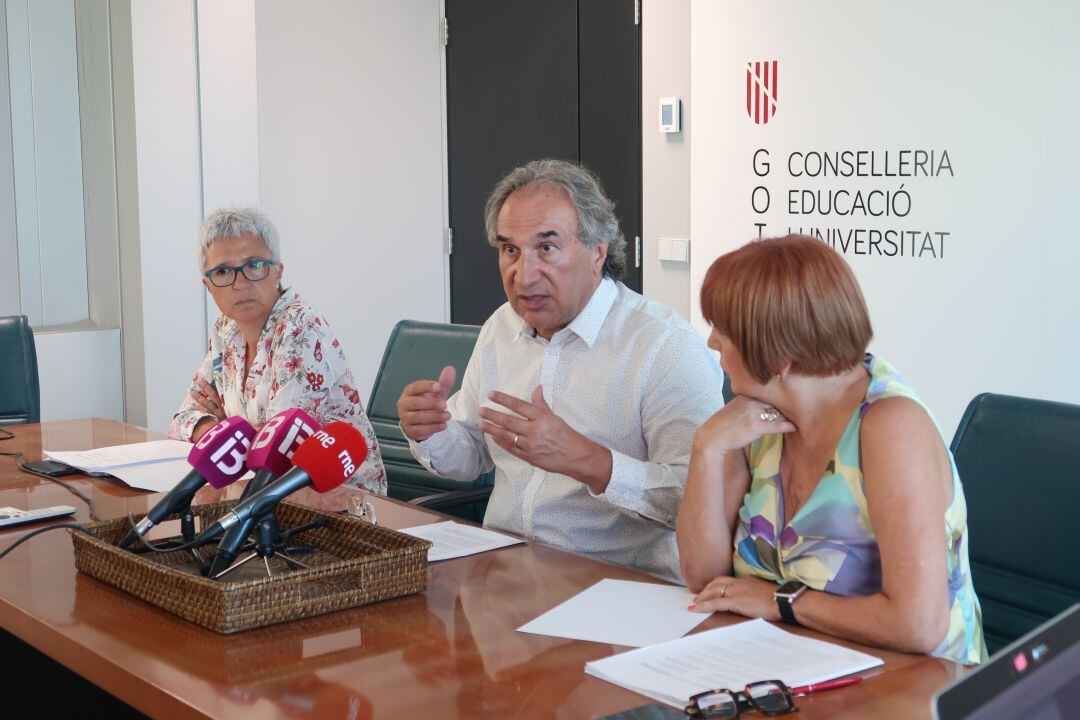 El conseller Martí March durante la rueda de prensa de presentación de los datos