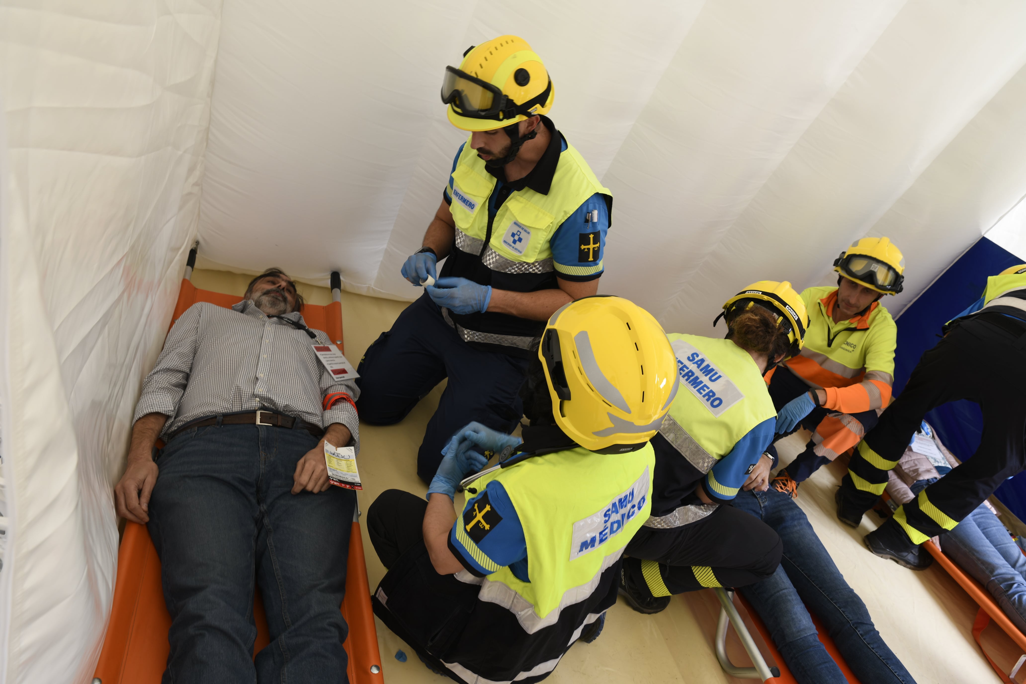 Momento del simulacro de Adif en la vertiente asturiana de la variante