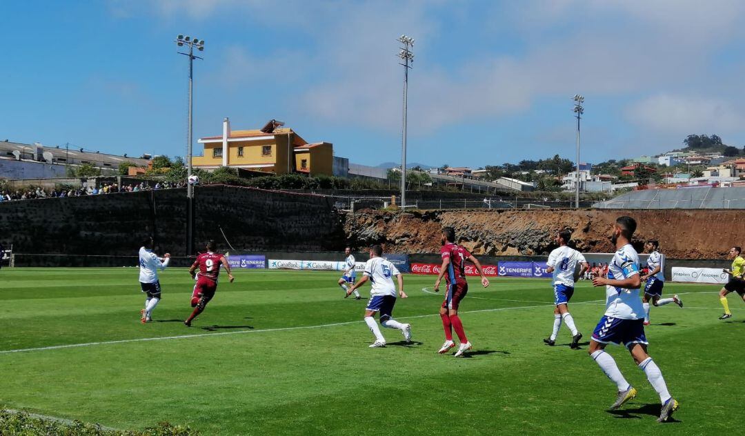 Lance del partido disputado ante el Tenerife B en tierras canarias