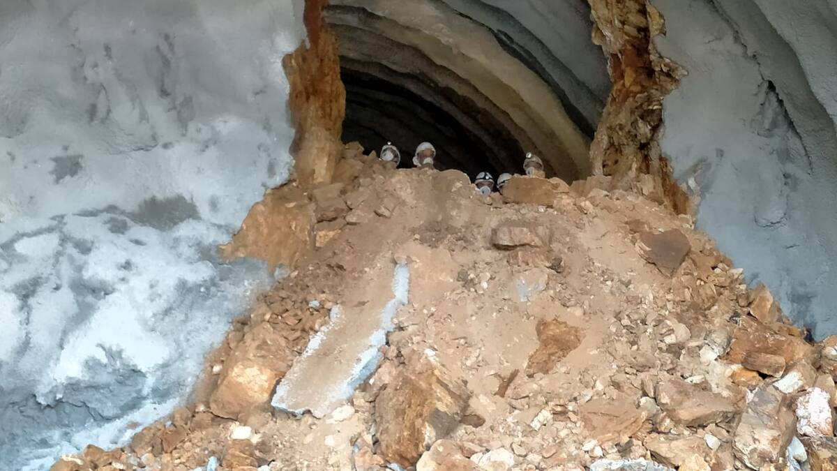 El primer túnel de la conexión ferroviaria al puerto exterior de A Coruña "ve la luz"