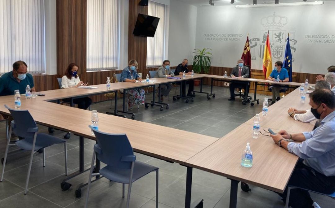 Reunión en la Delegación del gobierno de Murcia sobre inmigración