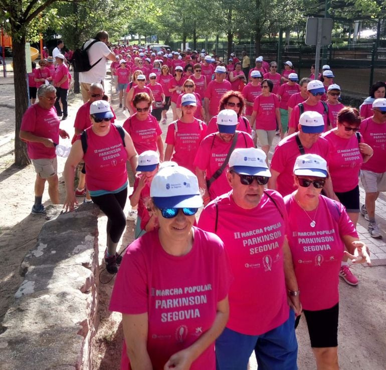 Participantes en la II Marcha Parkinsón.