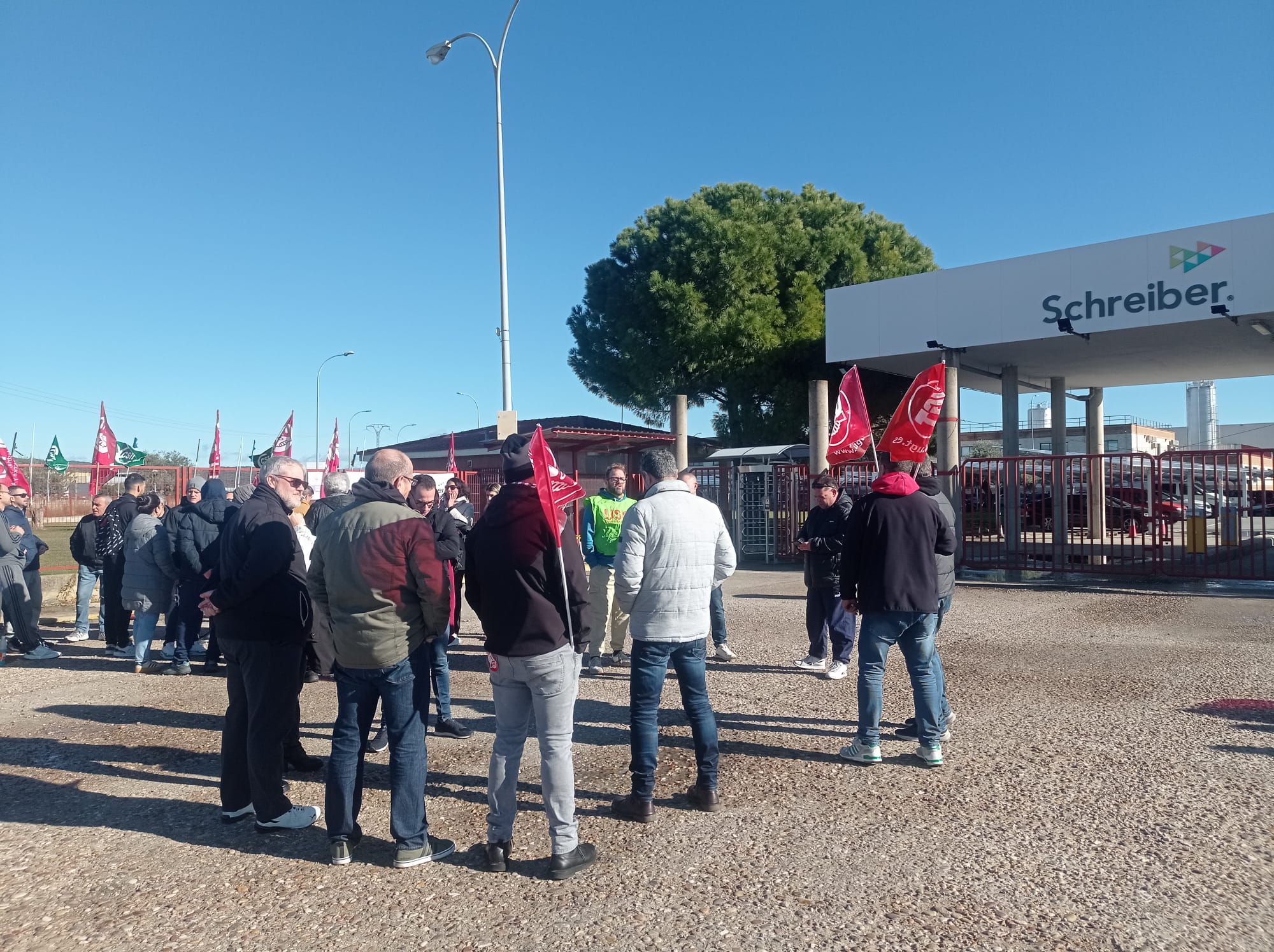 Primera jornada de paros parciales en Schreiber Foods Talavera