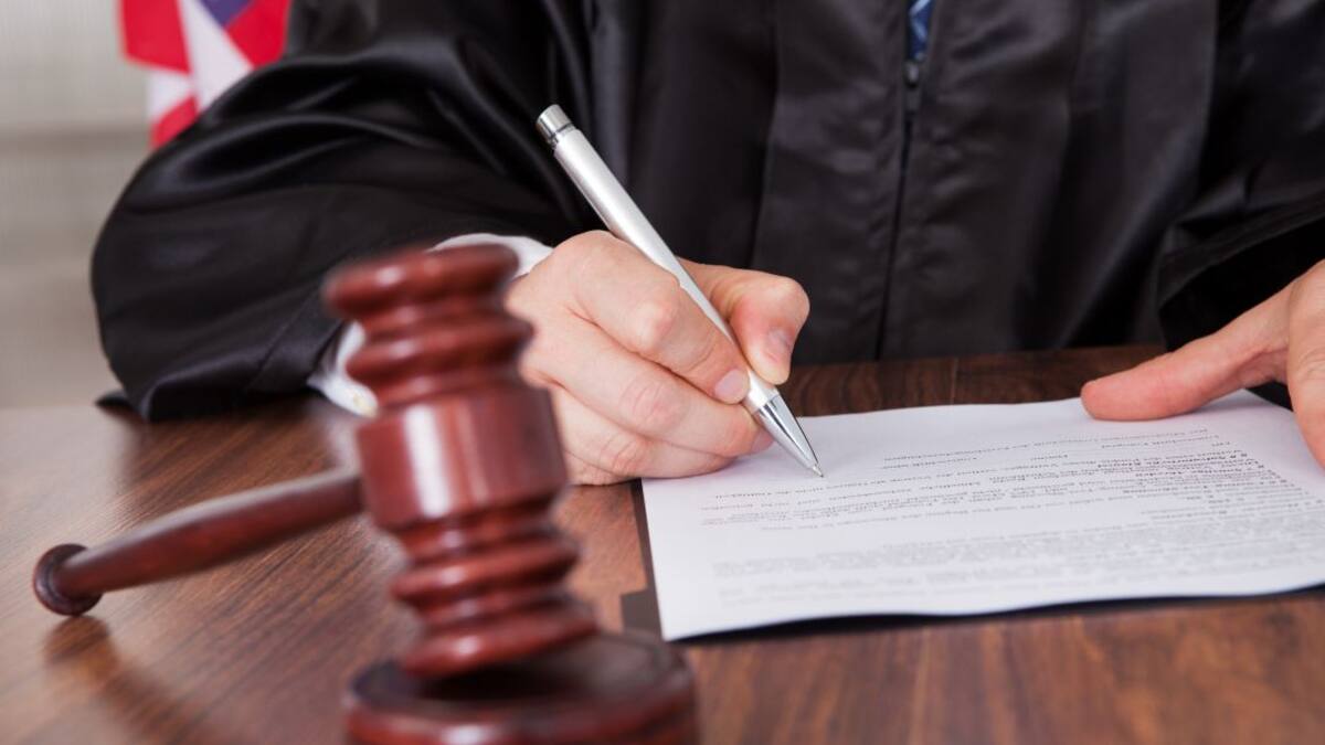 La justicia clama por cambios que protejan a las mujeres y niños víctimas potenciales de violencia de género