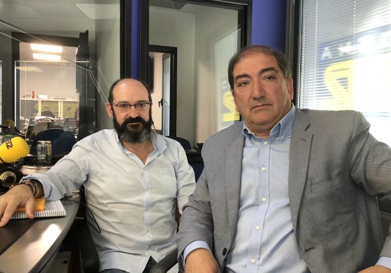 Antonio Barreñada y José Pellitero, durante su visita a Hoy por Hoy León