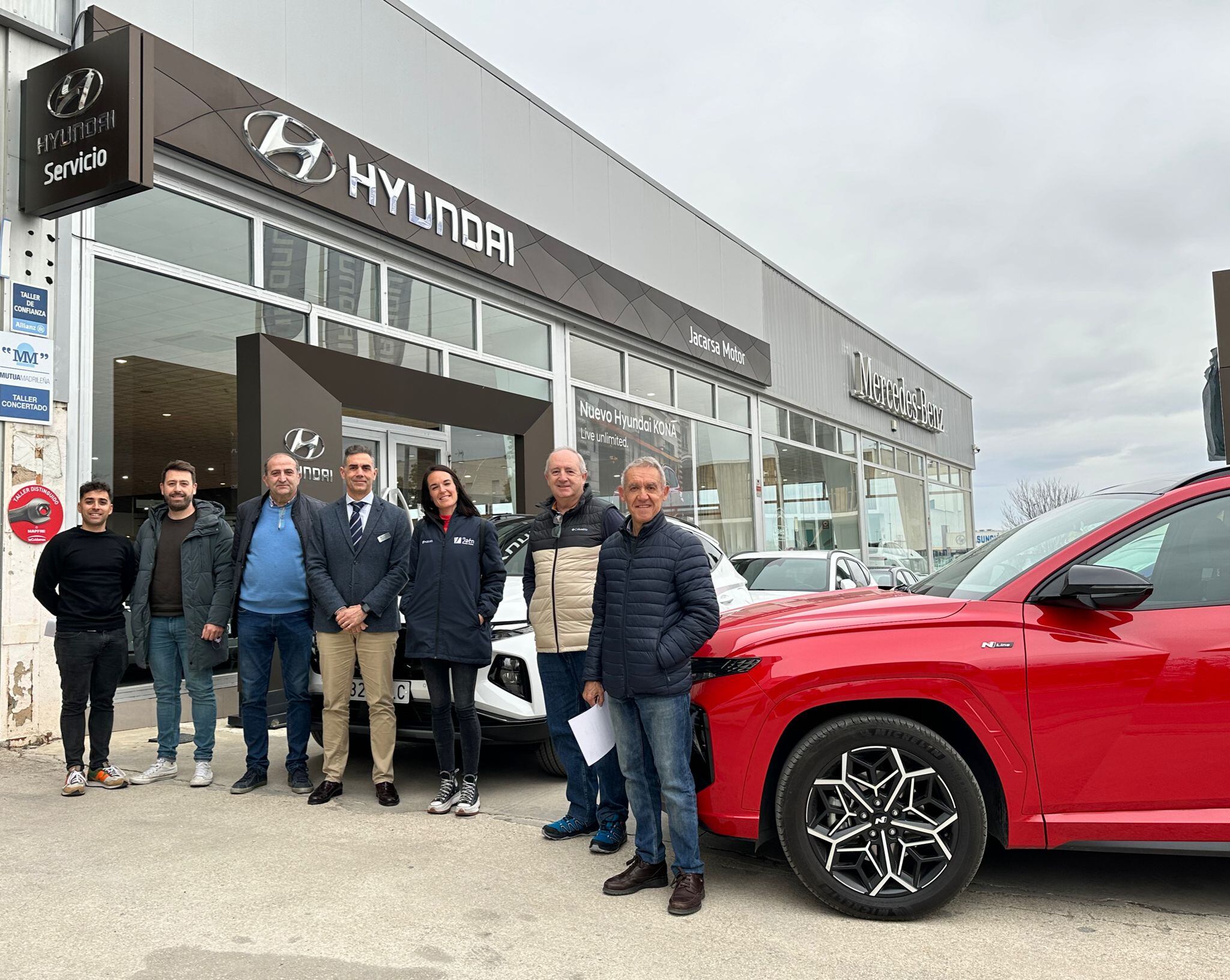 La Clásica cuenta este año con la marca Hyundai entre sus patrocinadores aportando sus vehículos como coche oficial