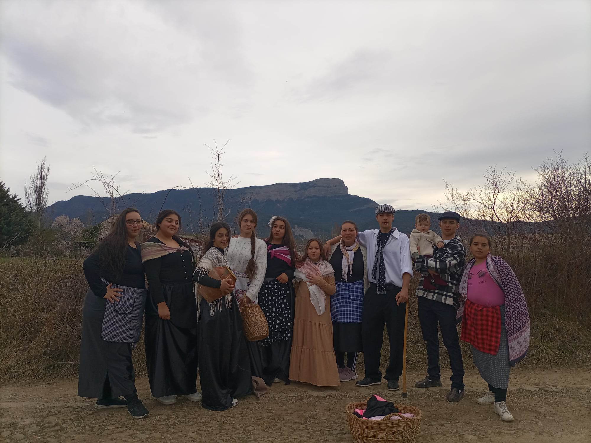 Casi una treintena de jóvenes y niños/as de cultura gitana han participado en la grabación de un video para conmemorar el Día Internacional del Pueblo Gitano