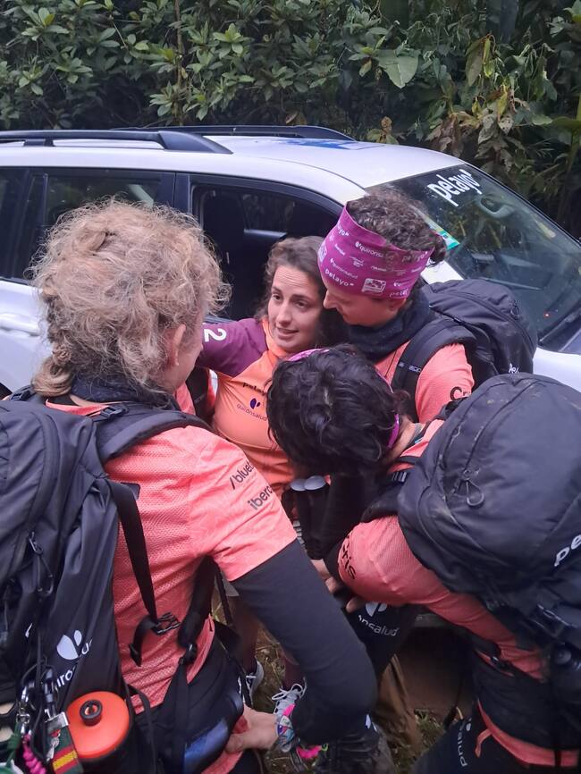 Eduina Rodríguez, con problemas físicos, no puede continuar con la aventura mientras sus compañeras se adentran en la selva profunda