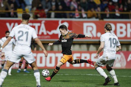 Gameiro intenta un remate