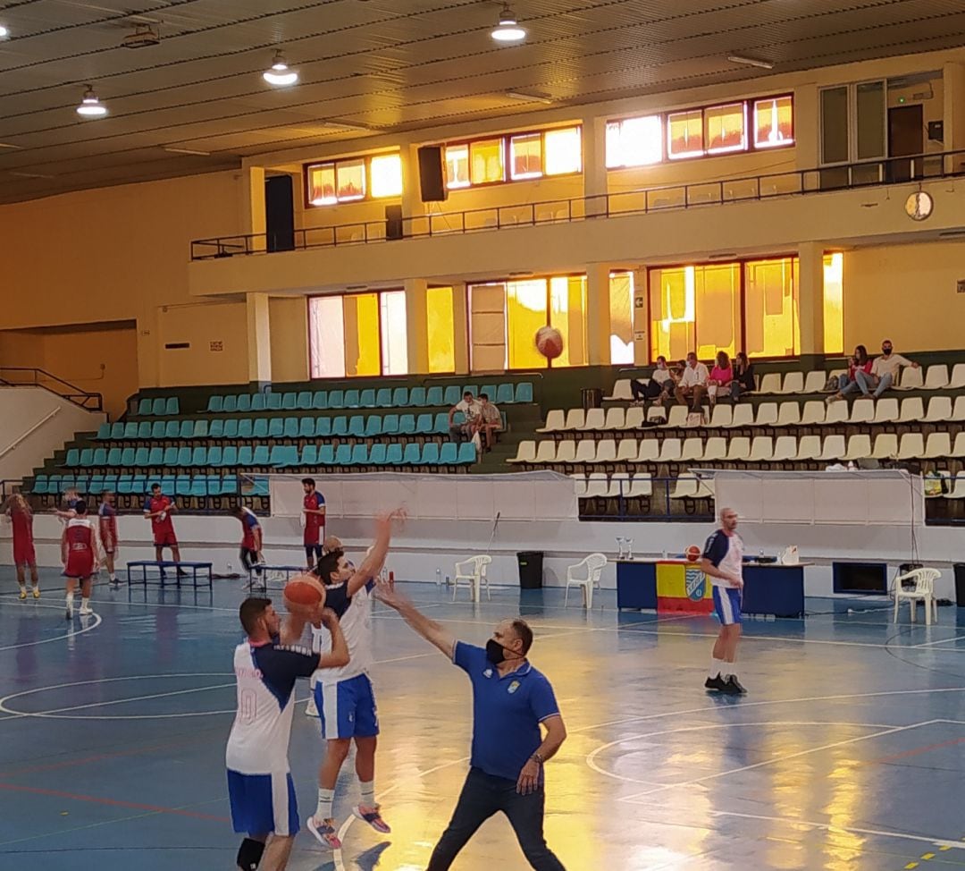 Javi Rodríguez duramte un entrenamiento en el Ruíz Mateos