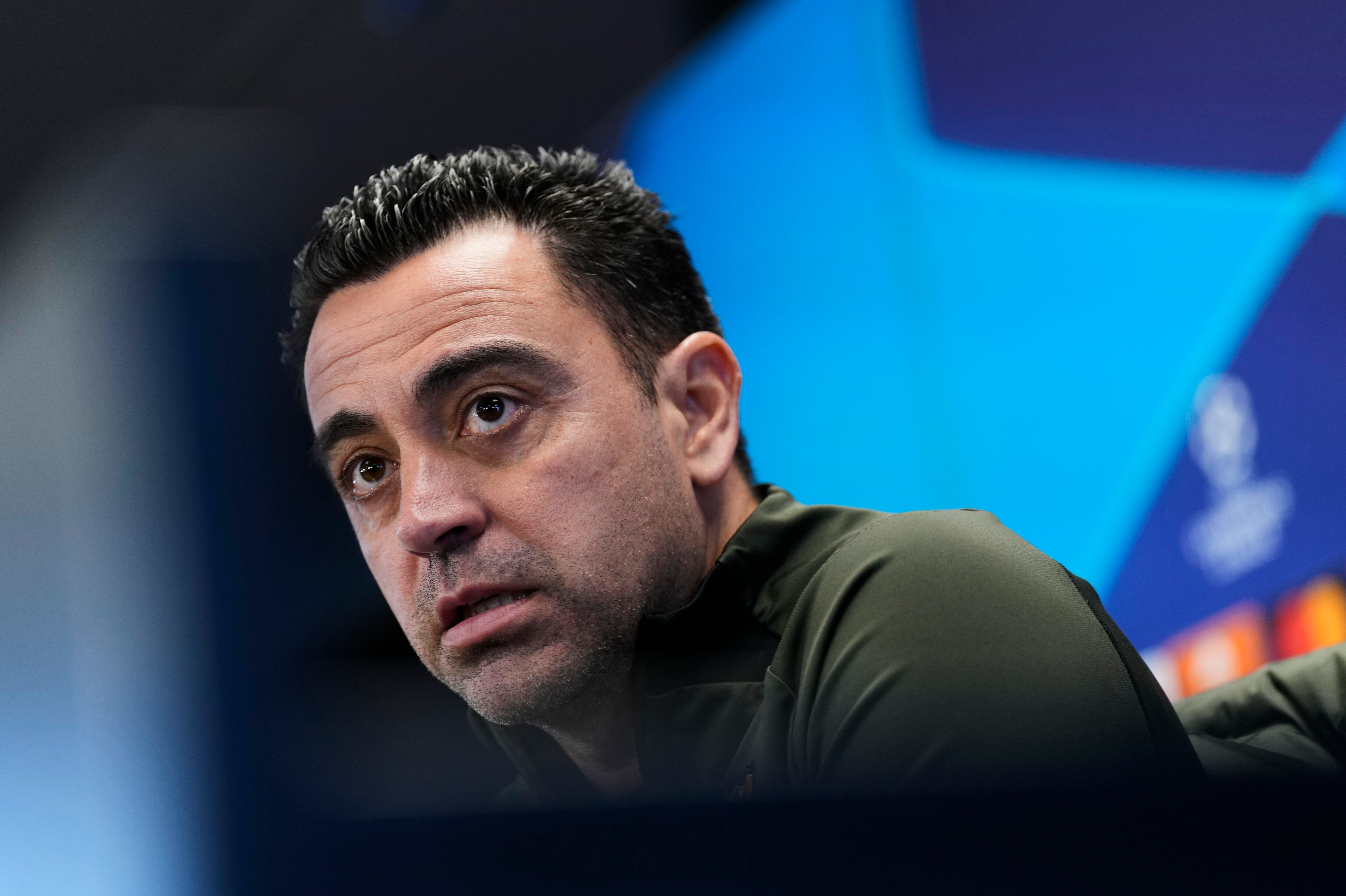 Xavi Hernández responde a las preguntas sobre la vuelta del partido contra el Nápoles