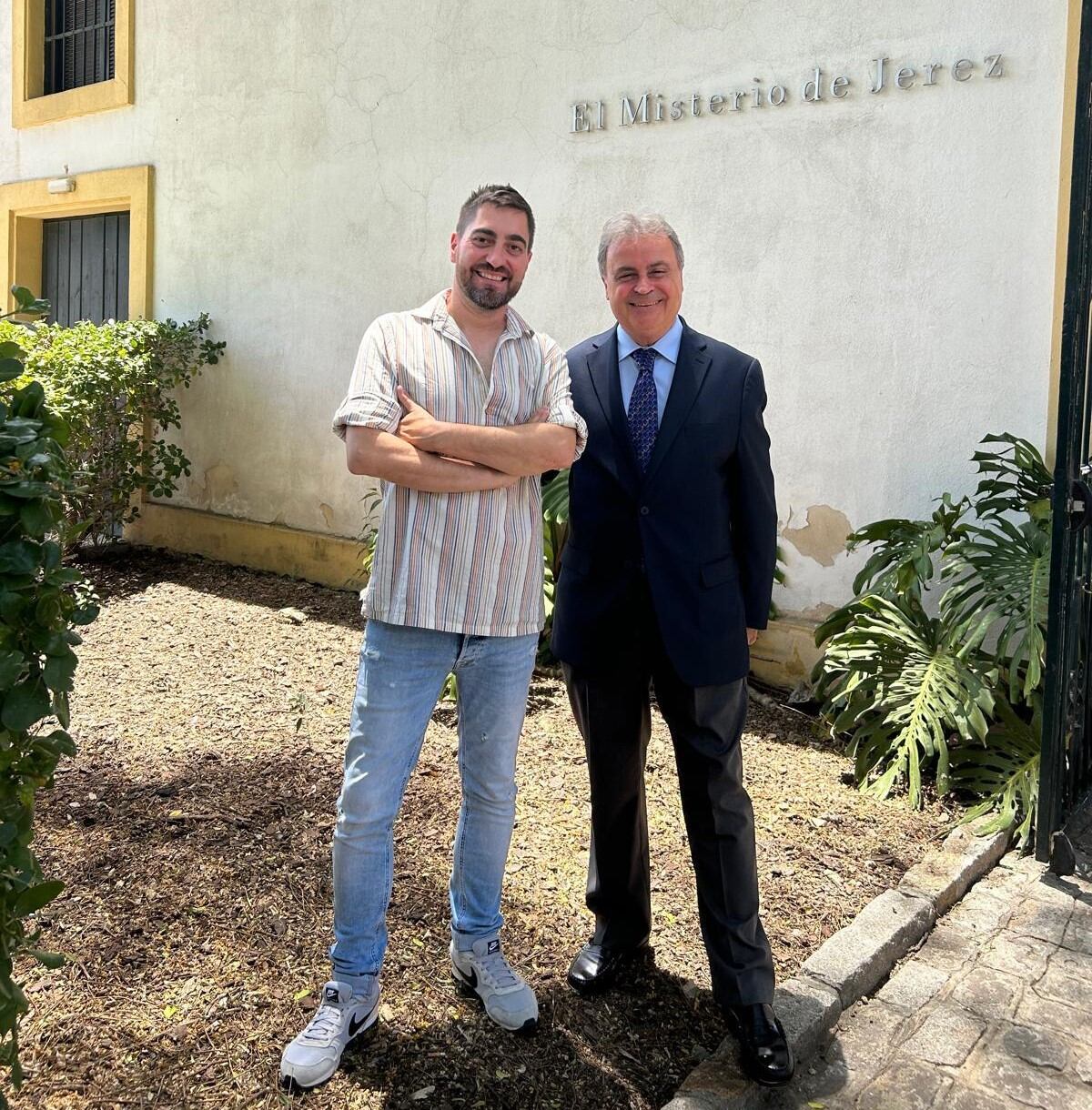 Antonio Real junto al periodista de Rutas del Vino de España Óscar Checa