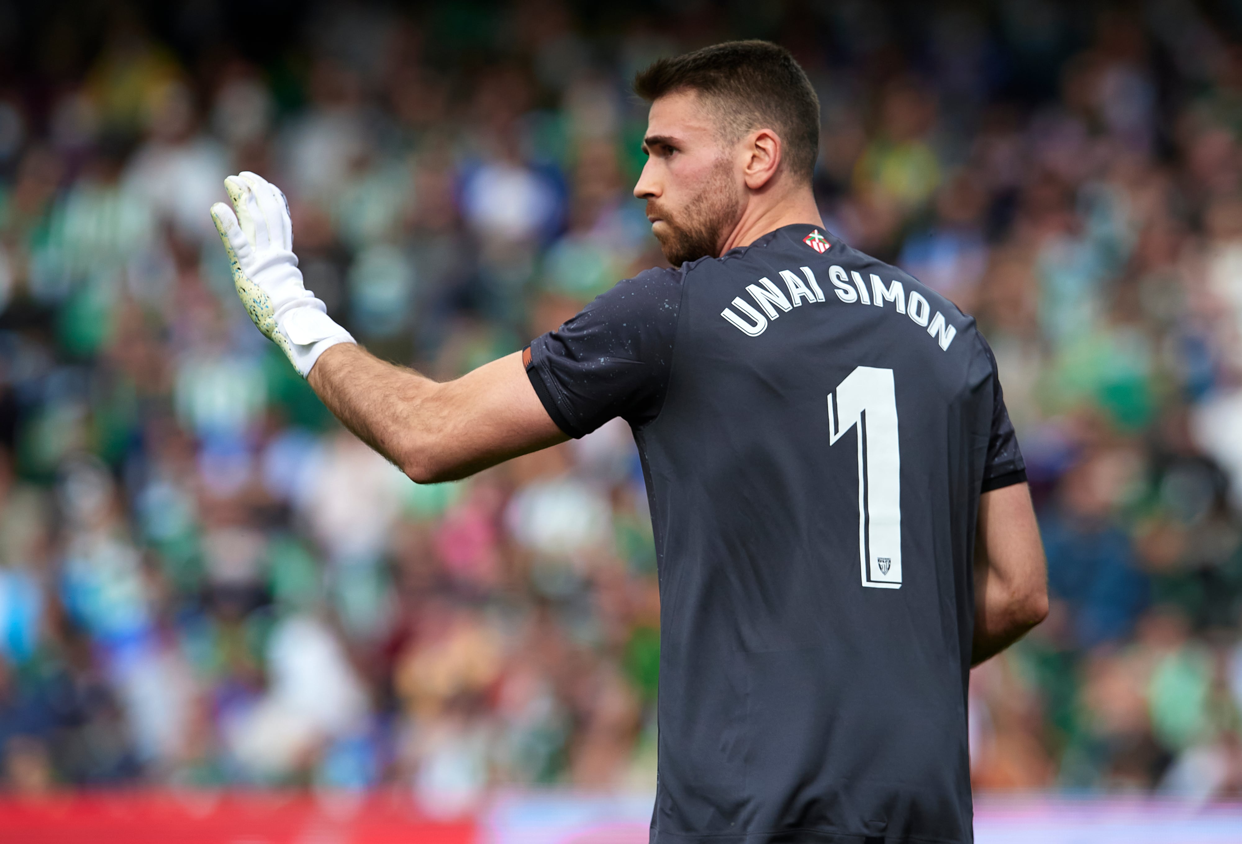 Unai Simón, durante el partido frente al Betis