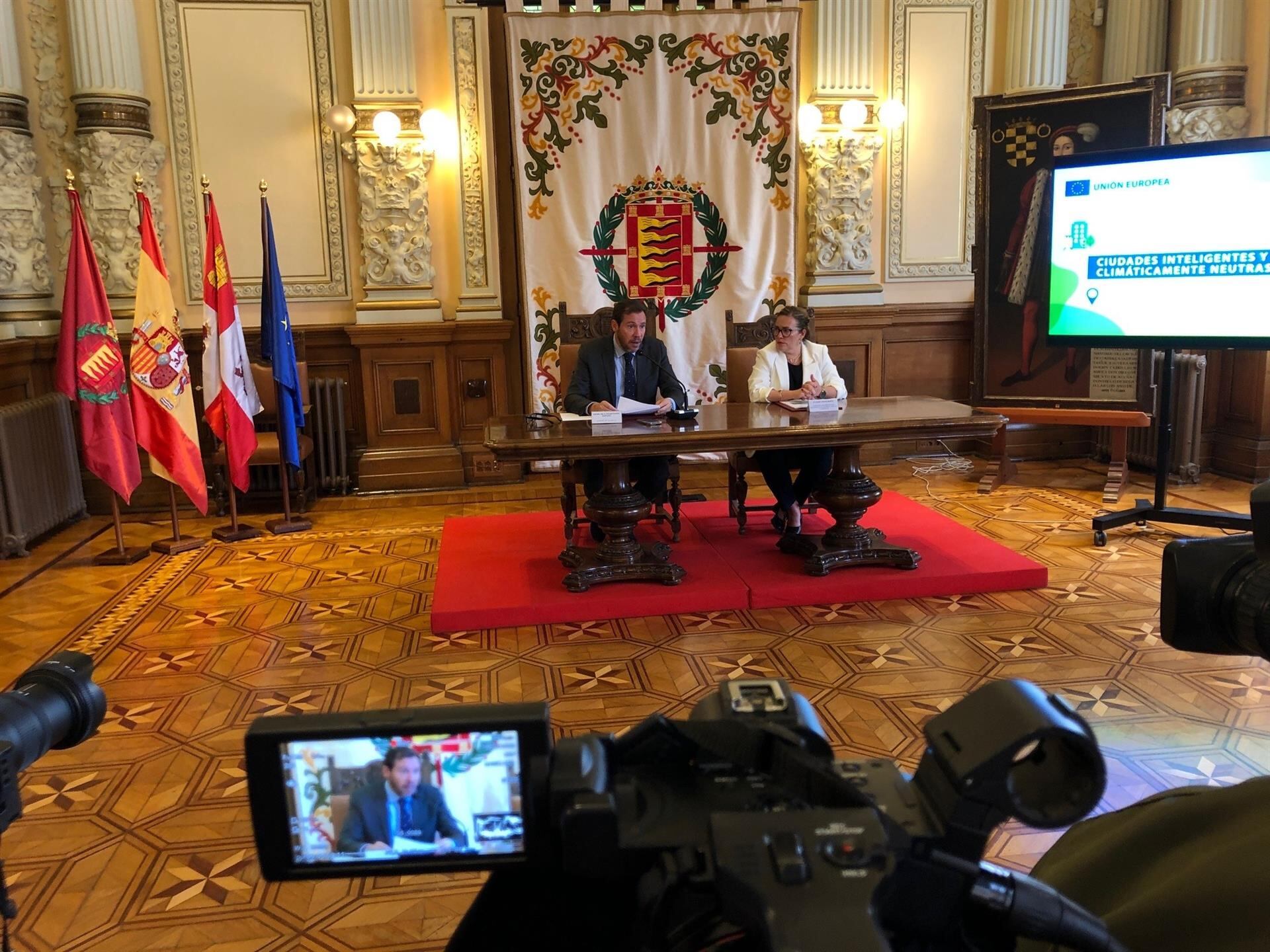 Óscar Puente y Charo Chávez presentan la Misión Ciudad Climáticamente Neutra 2030. - AYUNTAMIENTO DE VALLADOLID