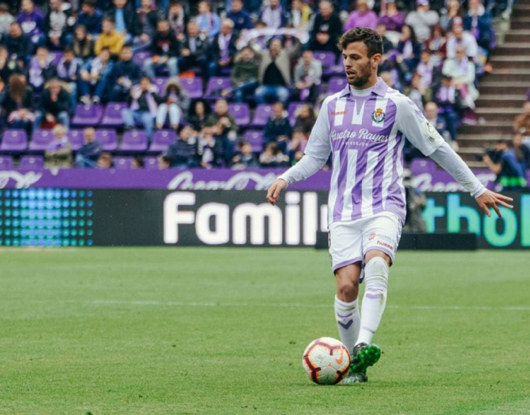 El jugador tras desvincularse del Fuenlabrada llega a la Ponferradina hasta final de la presente temporada cedido por el Real Valladolid