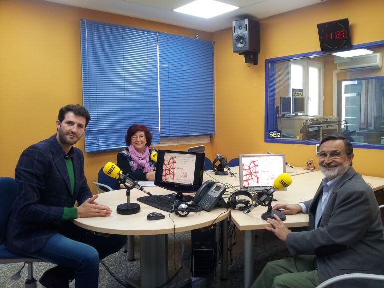 Laly Vargas y Pepe Rodríguez, directivos de la asociación ALUMA, presentan las actividades por el vigésimo aniversario.