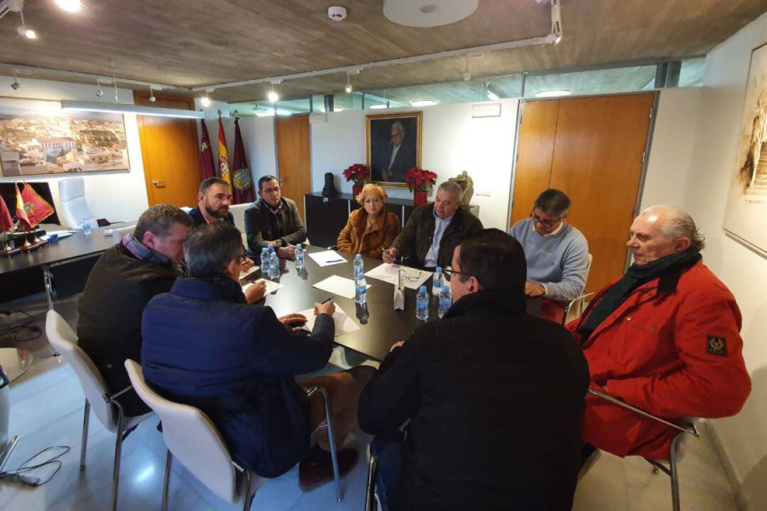 (Archivo) Reunión de los presidentes de las cofradías lorquinas con el alcalde de Lorca