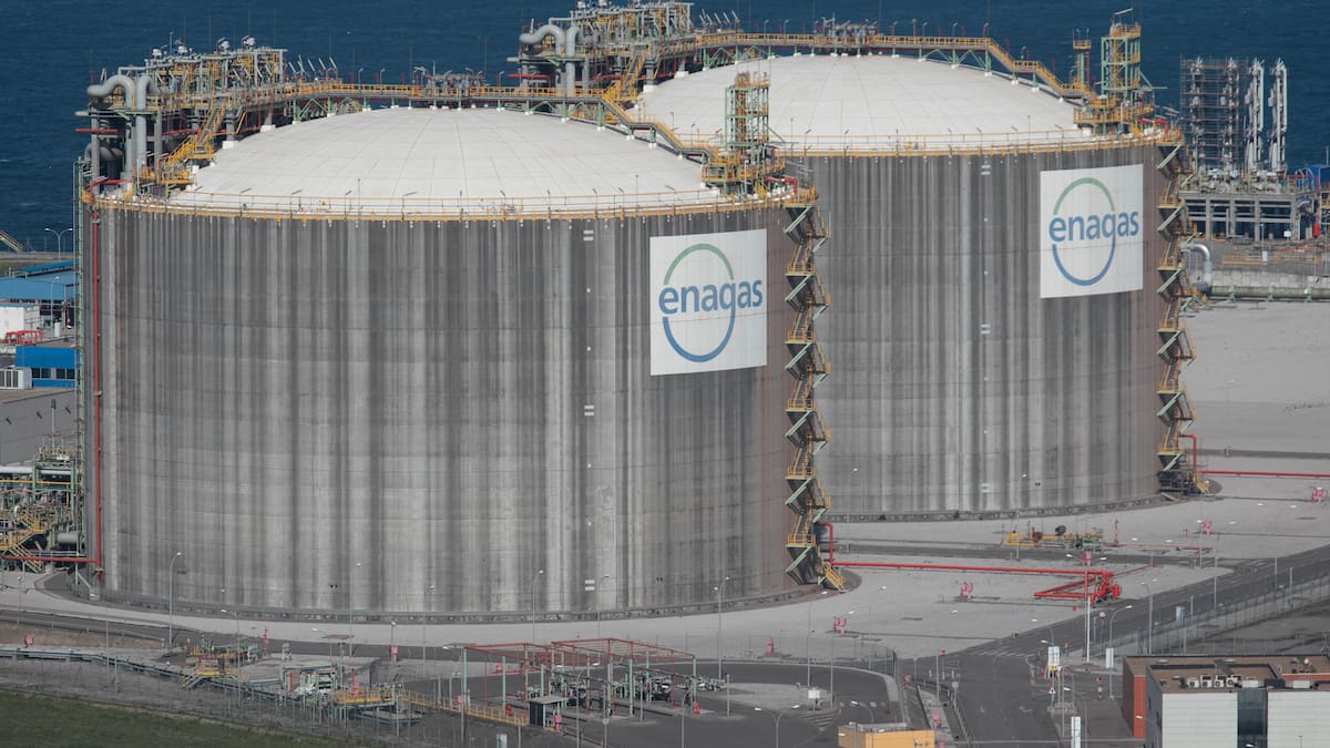 Enagás solicita conectar la regasificadora de El Musel a la red nacional