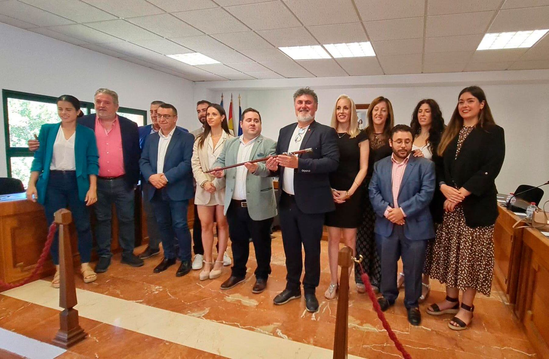 Imagen de la corporación municipal al acabar el pleno