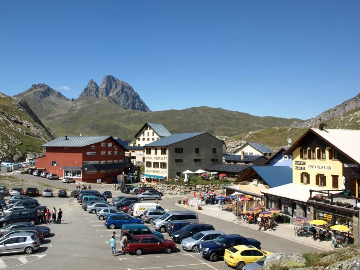 Venta en el Portalet: “Hemos perdido un 20% de facturación global y la Administración no nos ha ayudado”