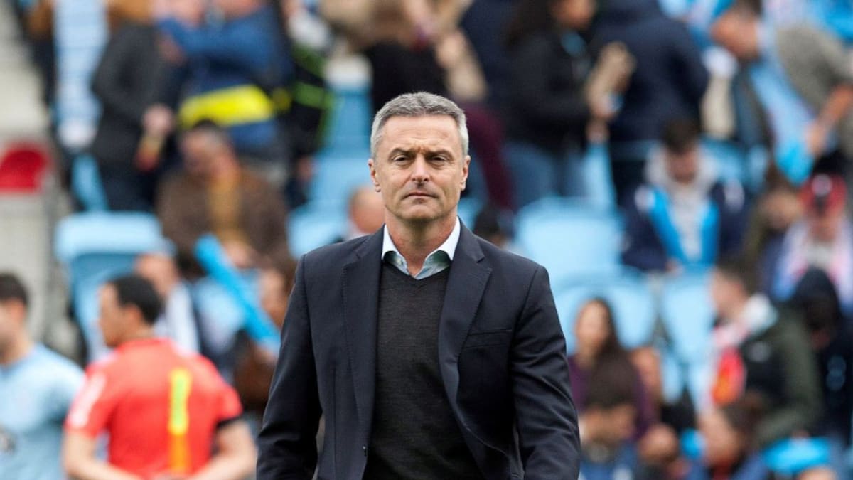 Escribá: "El único objetivo es ganar al Granada"