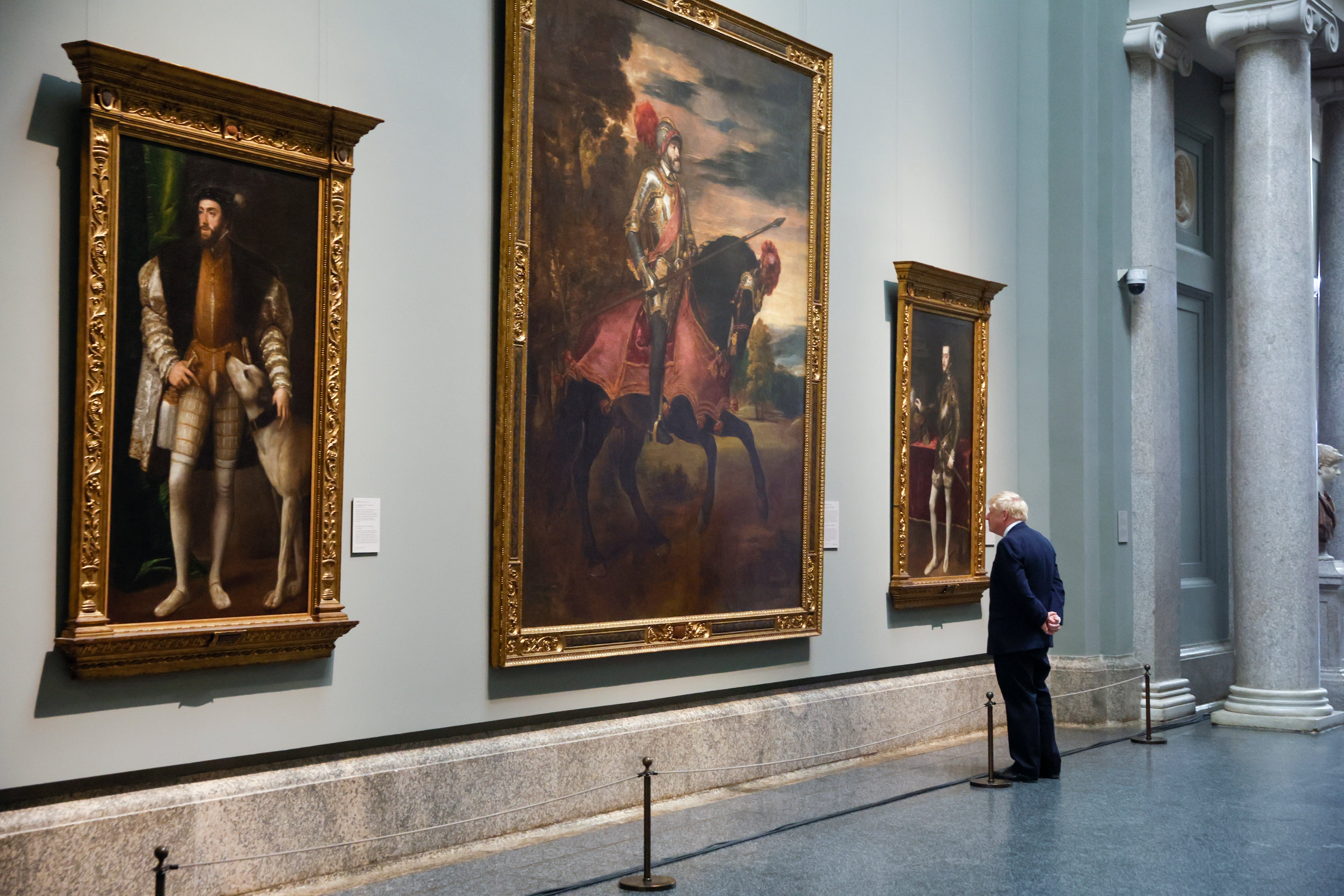 El primer ministro del Reino Unido, Boris Johnson, en su visita al Museo del Prado.