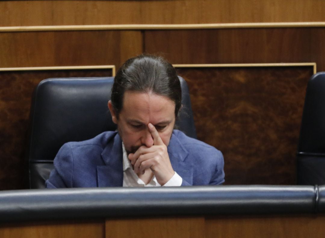 El vicepresidente segundo del Gobierno, Pablo Iglesias, durante la primera sesión de control al Gobierno en el Congreso de los Diputados tras el estado de alarma, en Madrid (España), a 24 de junio de 2020. El Congreso da esta semana un paso más hacia la vuelta a la normalidad y permite que algo más de la mitad de los diputados pueda ocupar sus escaños en el Salón de Plenos, manteniendo, eso sí, la distancia de seguridad entre personas y portando mascarillas para evitar contagios. 