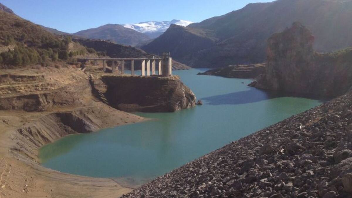 Las últimas lluvias causan poco impacto en los pantanos de Granada