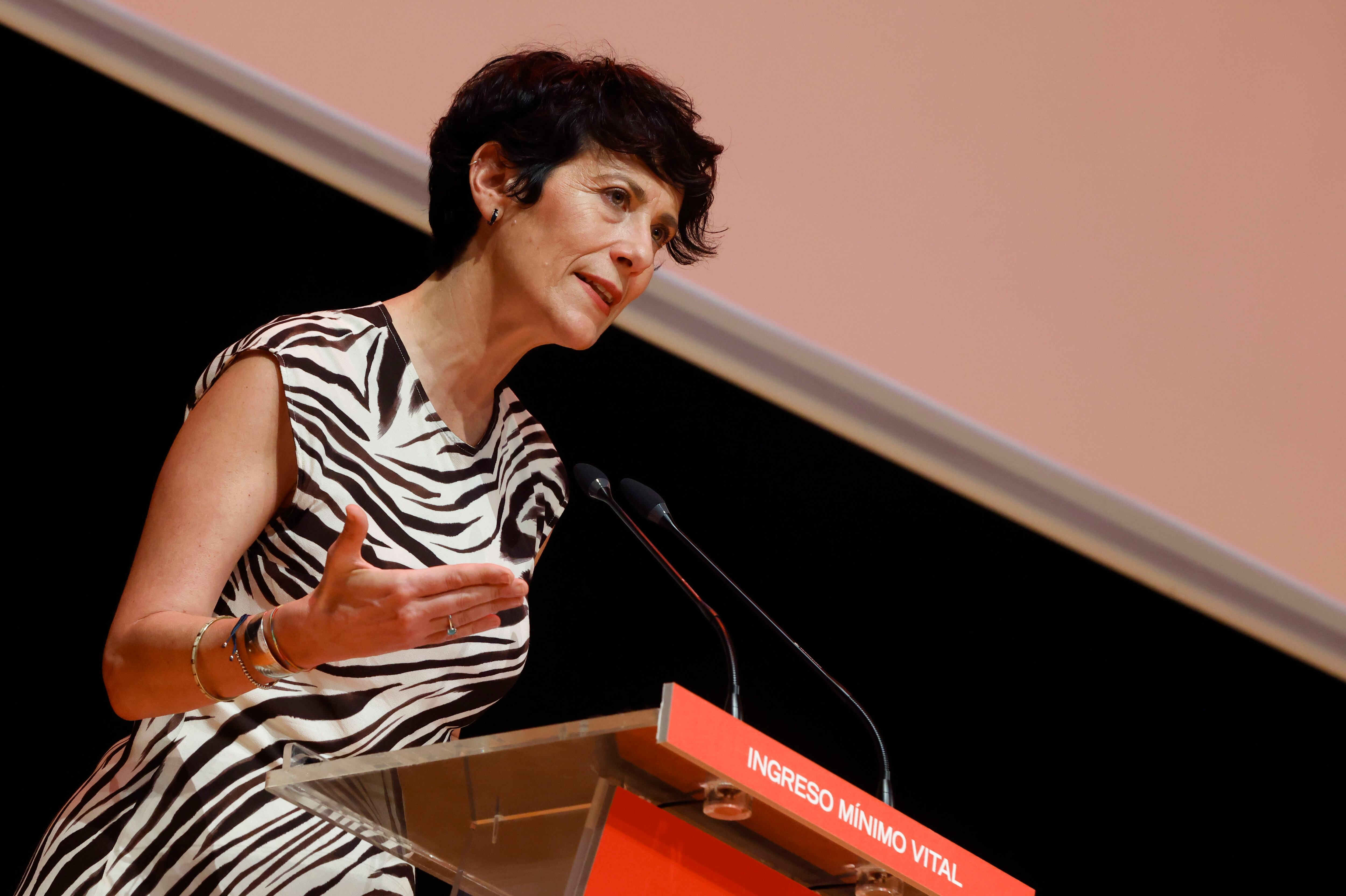 La ministra de Inclusión, Seguridad Social y Migraciones, Elma Saiz, en un acto para conmemorar los cinco años del Ingreso Mínimo Vital el 9 de junio de 2025. EFE/Blanca Míllez.