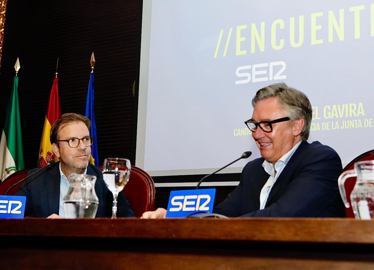 En las vísperas del inicio de la campaña electoral, el candidato de Vox a la presidencia de la Junta de Andalucía, participa en el Encuentro SER celebrado en el salón de actos de la Cámara de Comercio de Sevilla