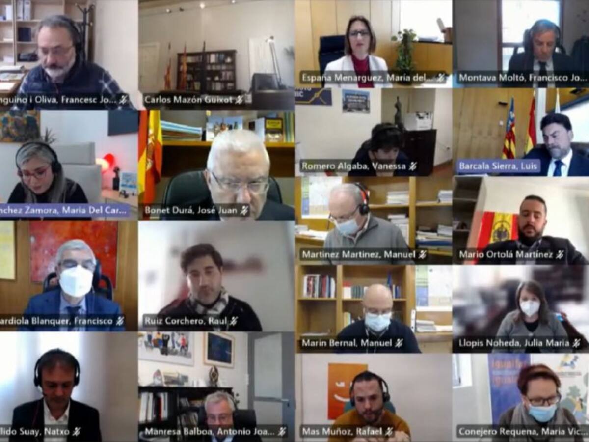 El bipartito saca adelante los presupuestos de 2021 gracias a la abstención de PSOE y Vox