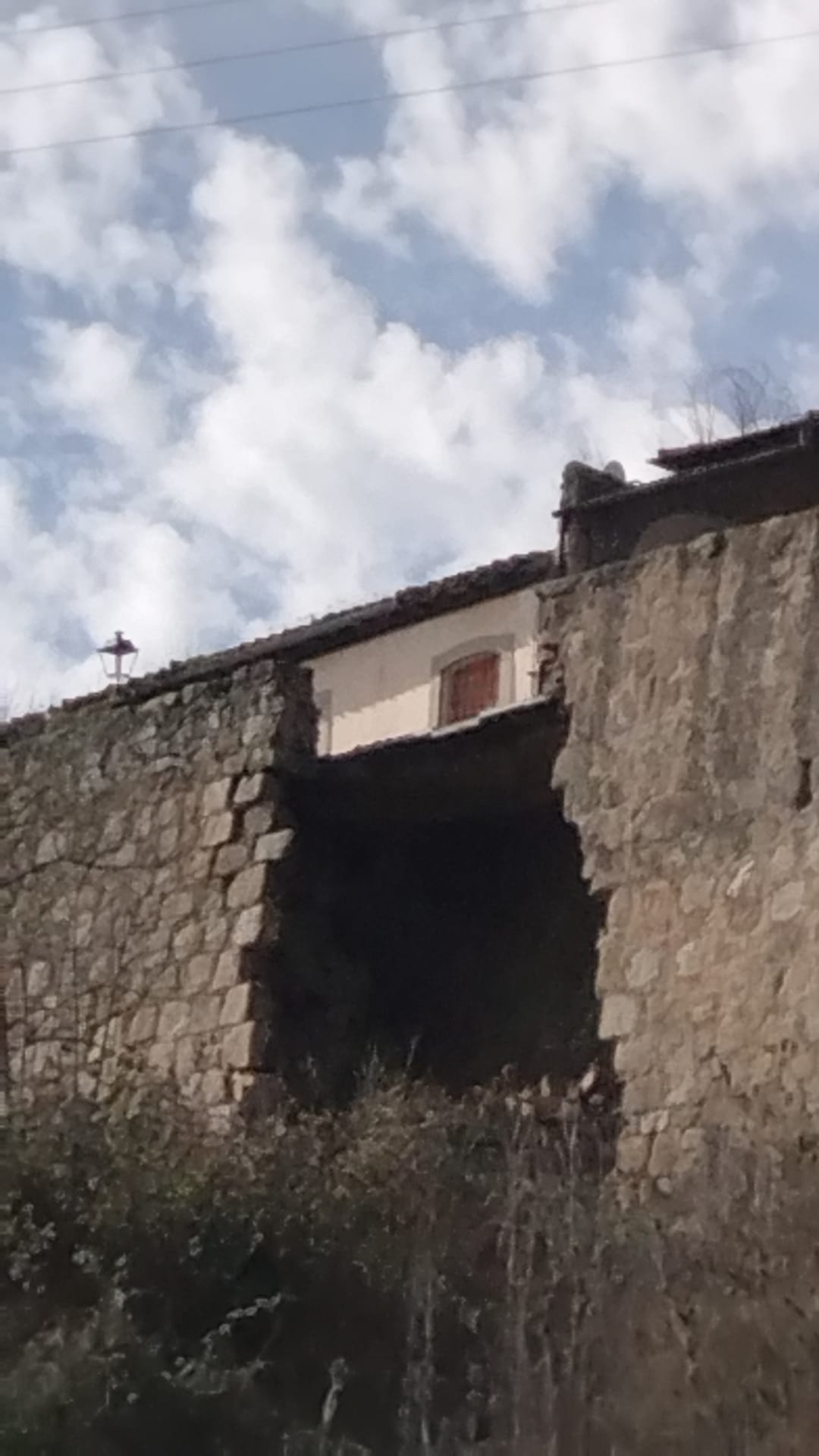 Muralla de Ledesma tras el derrumbe del pasado mes de febrero