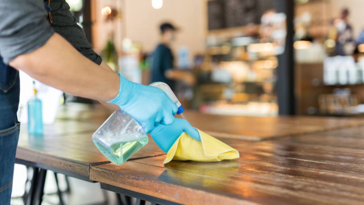 Los hosteleros de Ponferrada reabren tras quince días de cierre y esperando el final de estado de alarma