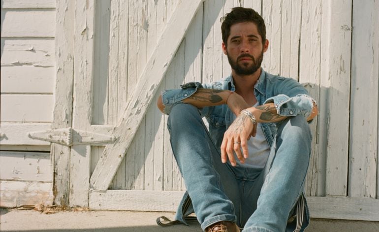 El músico estadounidense Ryan Bingham en una foto promocional