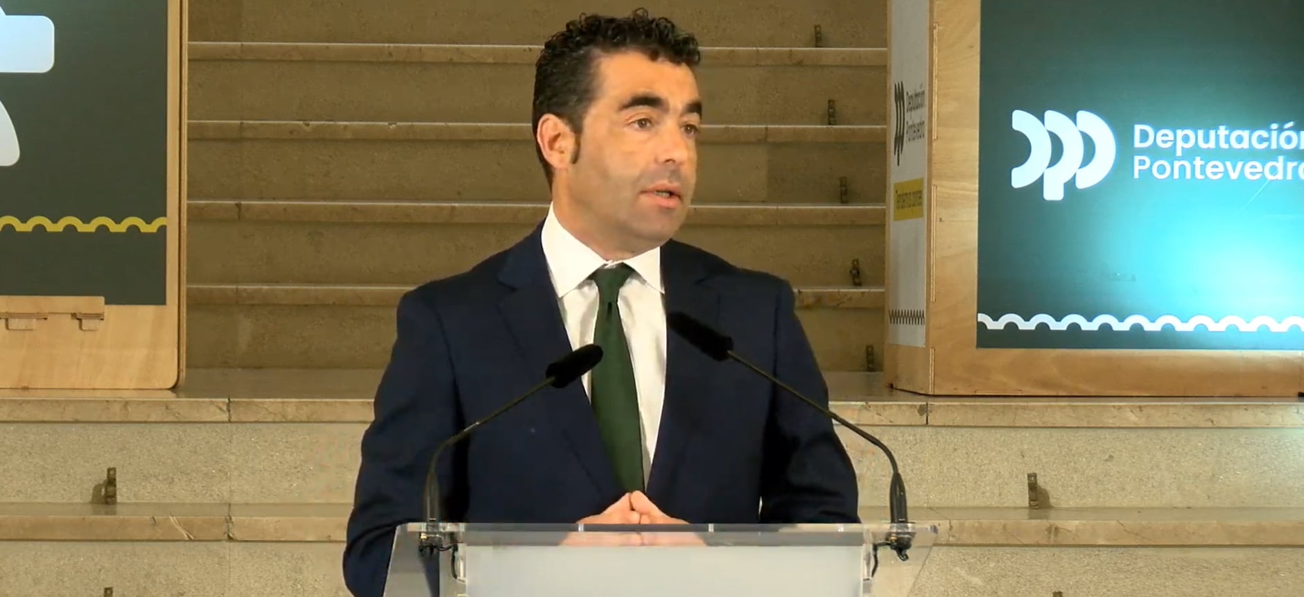 El presidente de la Diputación de Pontevedra, Luis López, durante la presentación de los presupuestos 2025