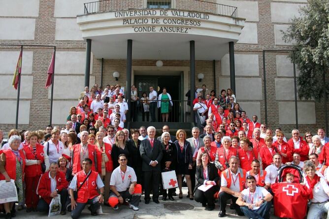 Acto de reconocimiento al voluntariado de Cruz Roja con la presencia de la concejala de Bienestar Social