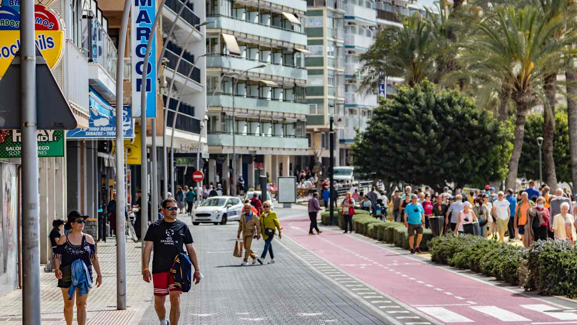 Parte de la avenida de la Armada Española en su llegada al Parque de Elche