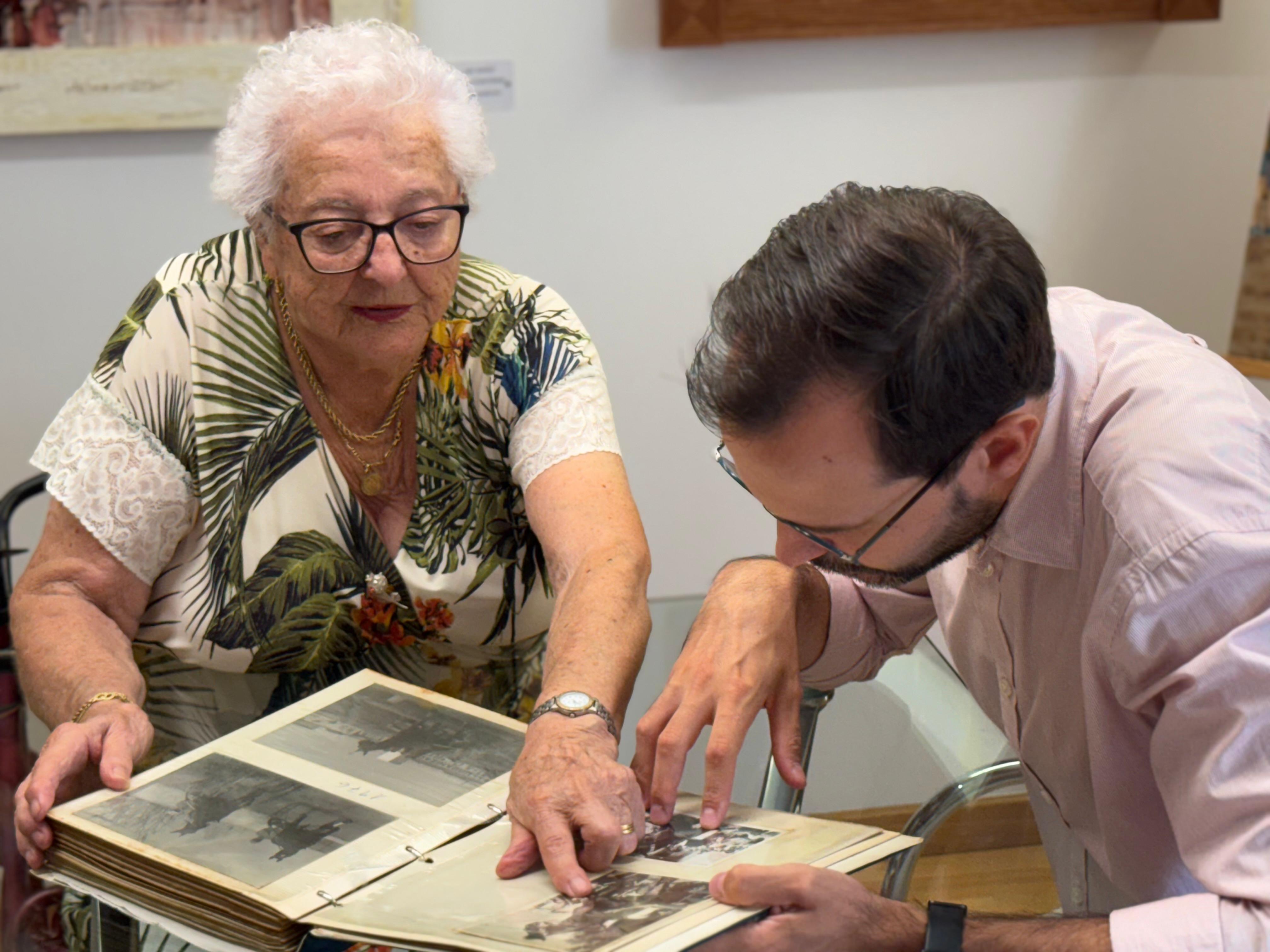 Orfila amb el batle, Héctor Pons