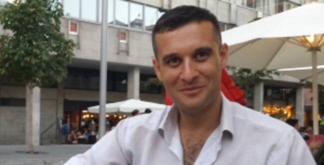 Dhafer Mahamood tramita su solicitud de asilo en España desde 2013, momento en el que llegó al país