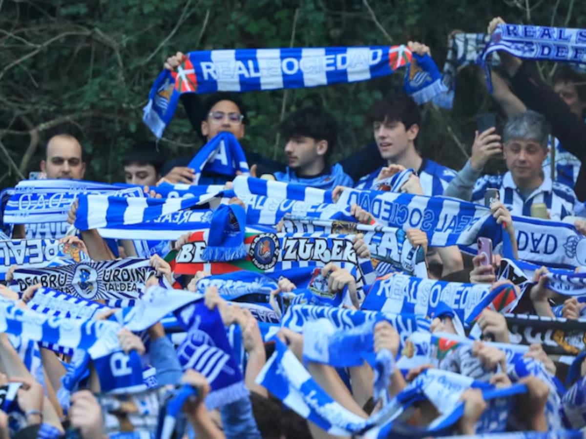 "Estoy temblando": la emoción de los socios de la Real tras el sorteo de entradas para la final de Copa en Sevilla