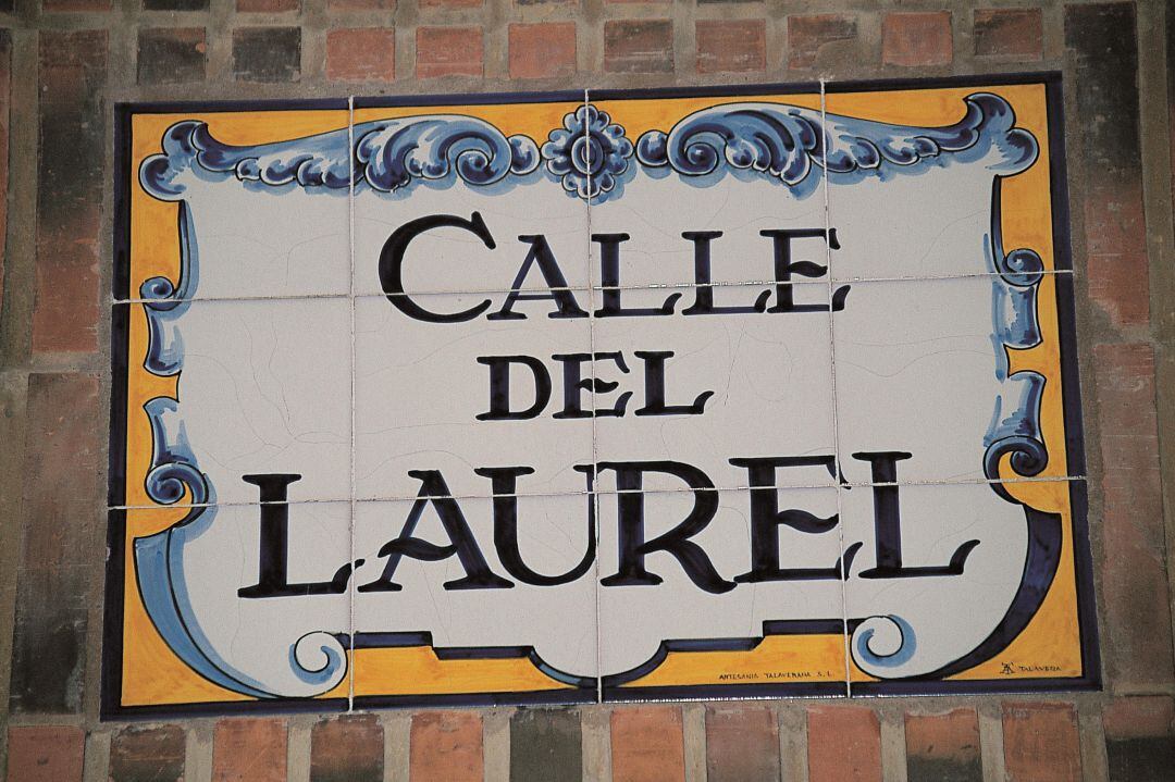 Letrero de la calle Laurel.