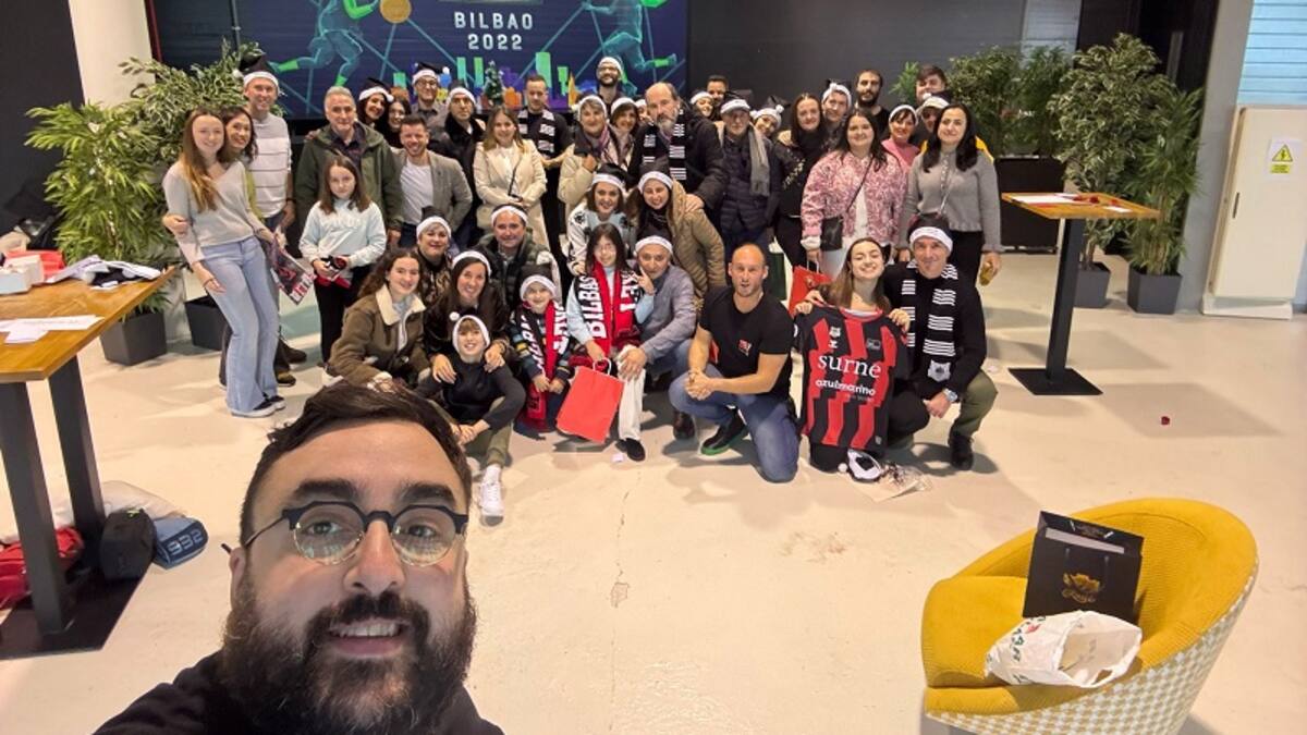 Beotibar Recycling llena Miribilla de gorros negros en el partido de Navidad del Bilbao Basket