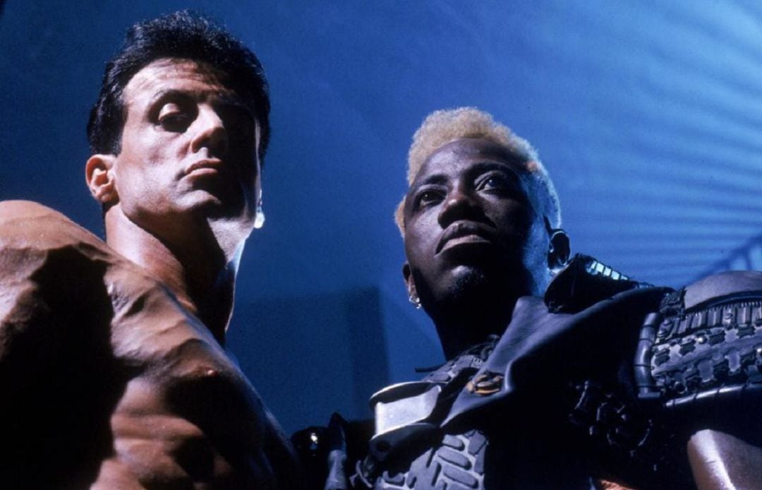 Sylvester Stallone y Wesley Snipes en Demolition Man.